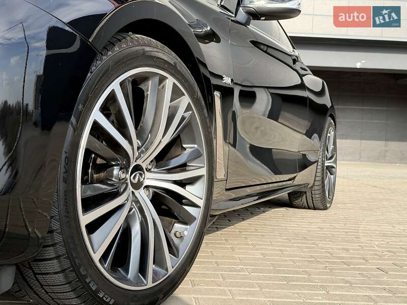 Купе Infiniti Q60 2020 в Киеве