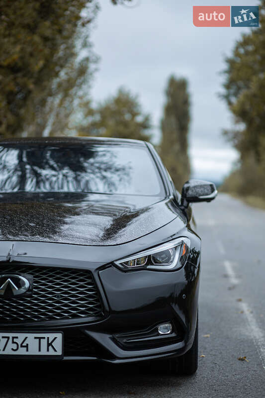 Купе Infiniti Q60 2016 в Львові