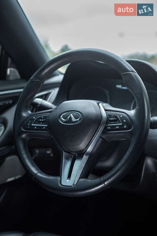 Купе Infiniti Q60 2016 в Львові