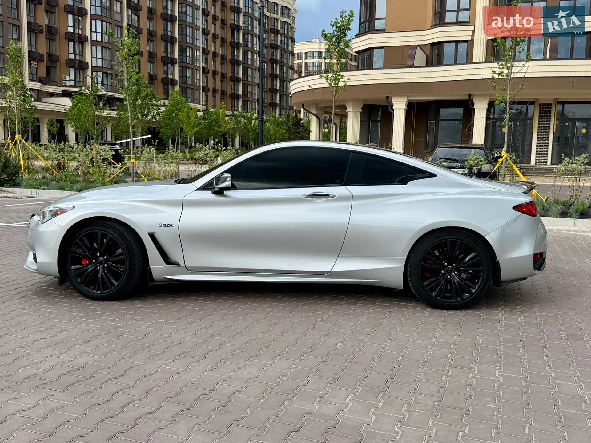 2017 Infiniti Q60 - мініатюра 16