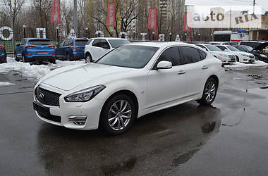 Седан Infiniti Q70 2016 в Киеве