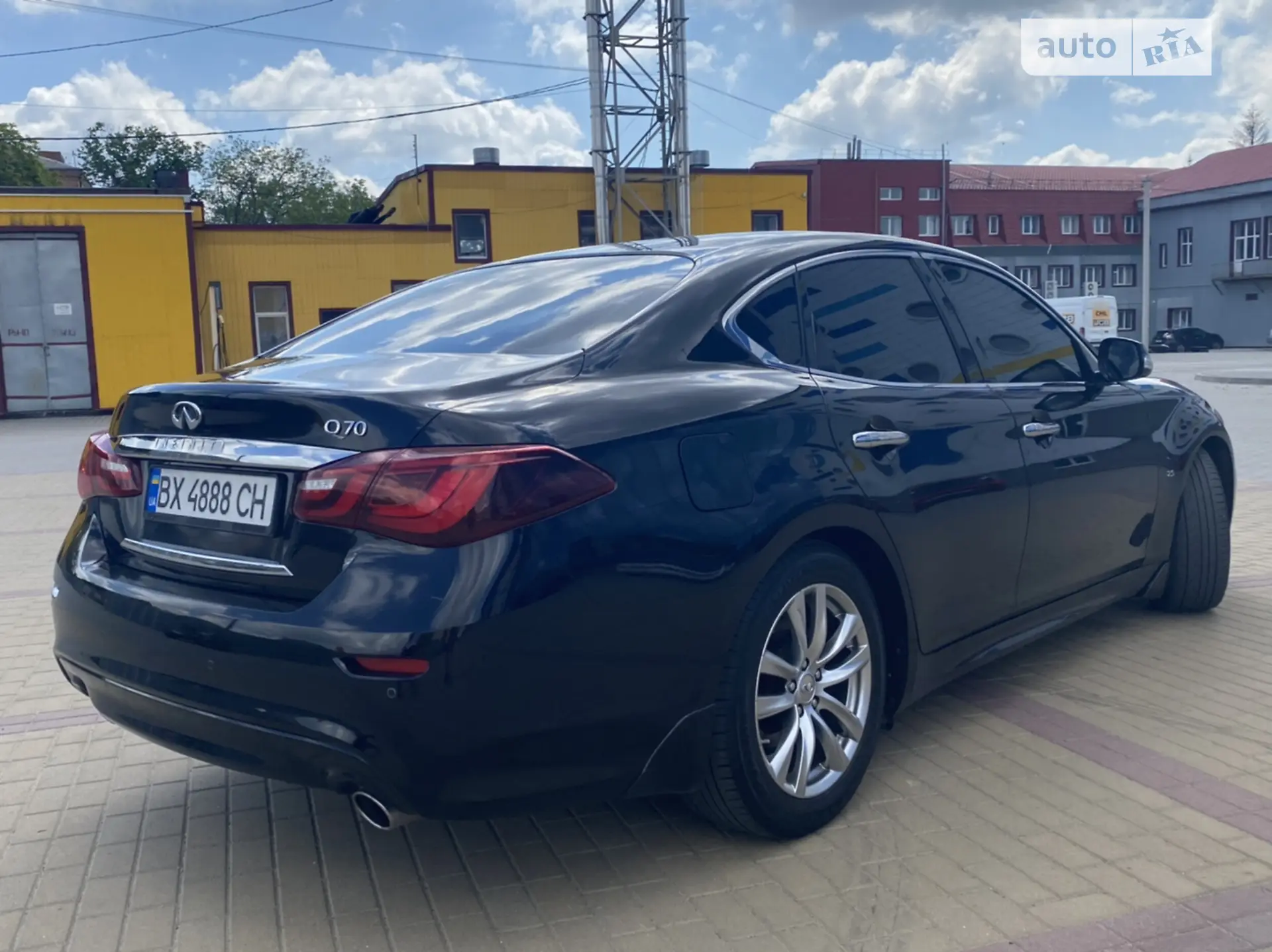 2018 Infiniti Q70 - мініатюра 11