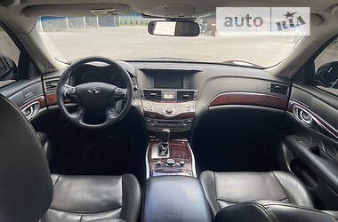 Седан Infiniti Q70 2018 в Хмельницком
