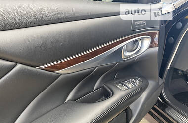Седан Infiniti Q70 2018 в Хмельницком
