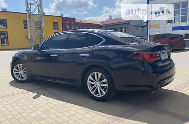 Седан Infiniti Q70 2018 в Хмельницком