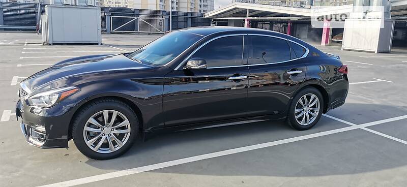 Седан Infiniti Q70 2015 в Києві фото 2 Седан Infiniti Q70 2015 в Києві