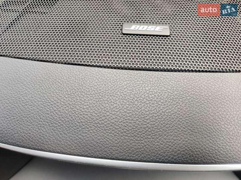 Седан Infiniti Q70 2015 в Львові