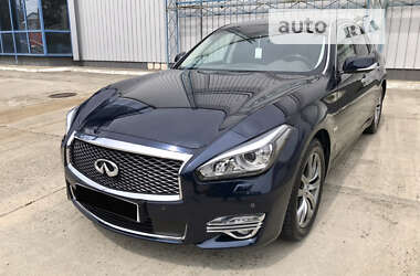 Седан Infiniti Q70 2016 в Черновцах