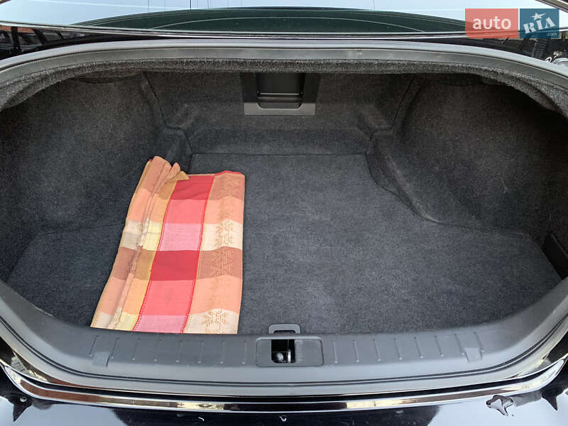 Седан Infiniti Q70 2016 в Новомосковске фото 29 Седан Infiniti Q70 2016 в Новомосковске