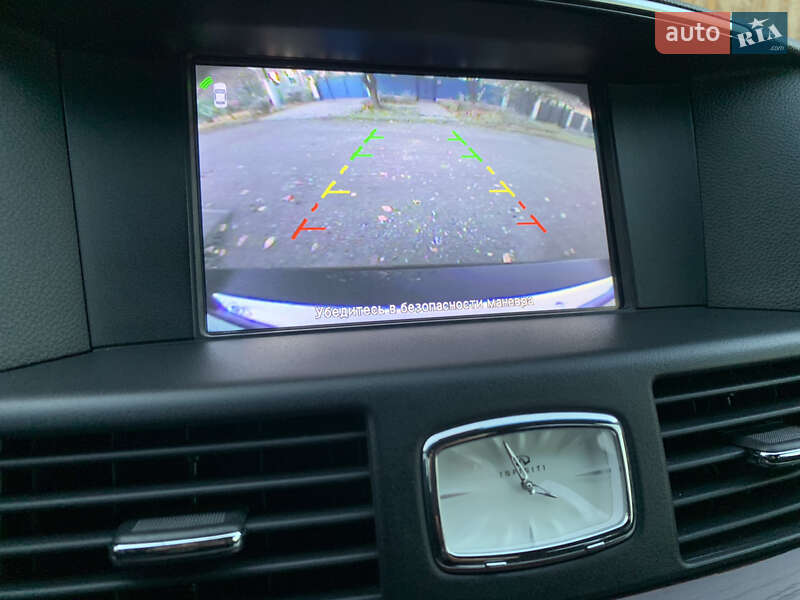 Седан Infiniti Q70 2016 в Новомосковске фото 13 Седан Infiniti Q70 2016 в Новомосковске