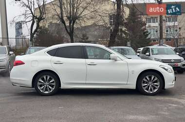 Седан Infiniti Q70 2013 в Виннице