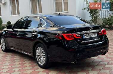 Седан Infiniti Q70 2014 в 