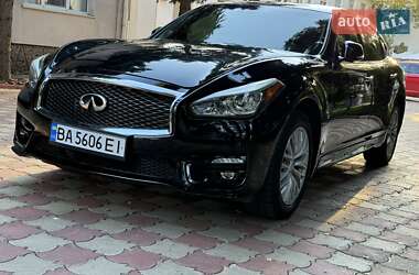 Седан Infiniti Q70 2014 в 