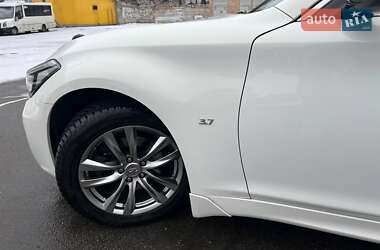 Седан Infiniti Q70 2015 в Києві