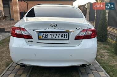 Седан Infiniti Q70 2013 в Виннице