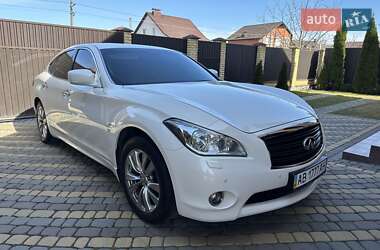 Седан Infiniti Q70 2013 в Виннице