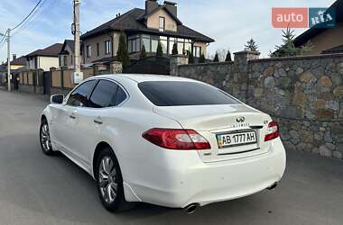 Седан Infiniti Q70 2013 в Виннице