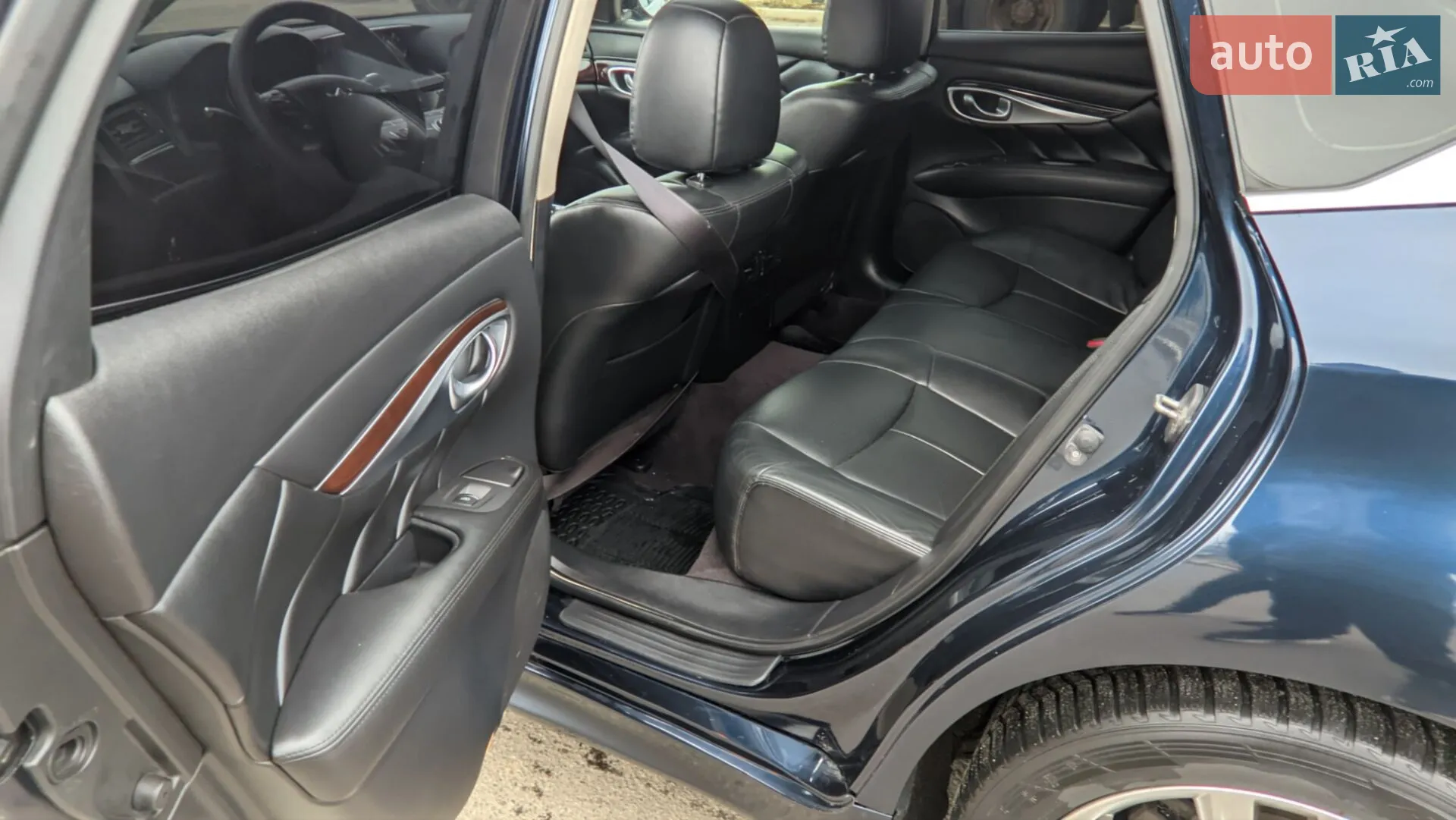 2014 Infiniti Q70 - мініатюра 16