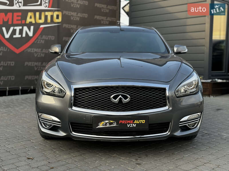 Седан Infiniti Q70 2015 в Виннице