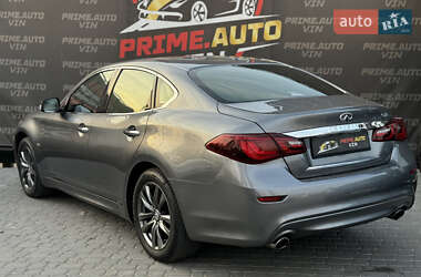 Седан Infiniti Q70 2015 в 