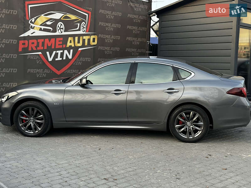 Седан Infiniti Q70 2015 в Виннице
