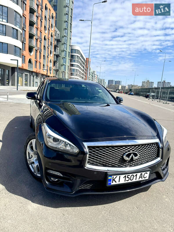 Седан Infiniti Q70 2016 в Києві