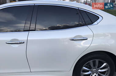 Седан Infiniti Q70 2016 в 