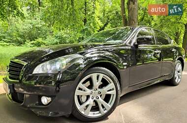 Седан Infiniti Q70 2014 в Киеве