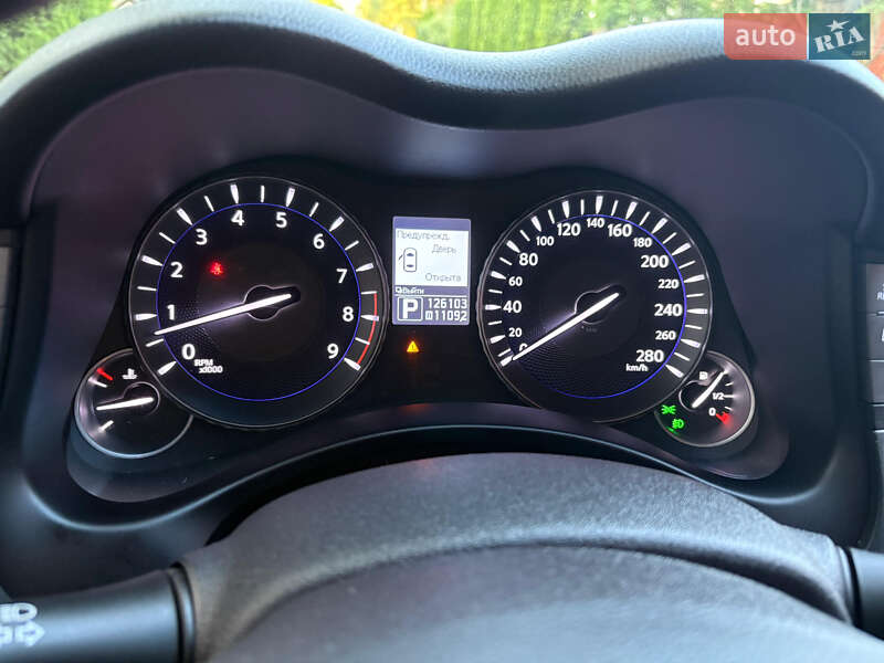 Седан Infiniti Q70 2013 в Софіївській Борщагівці