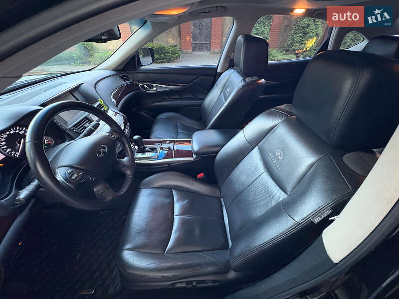 Седан Infiniti Q70 2013 в Софіївській Борщагівці