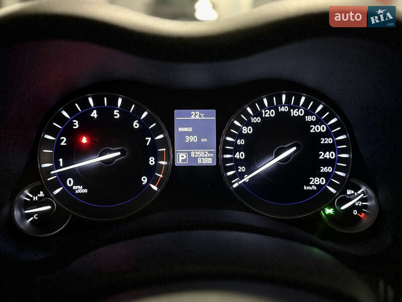 Седан Infiniti Q70 2015 в Києві