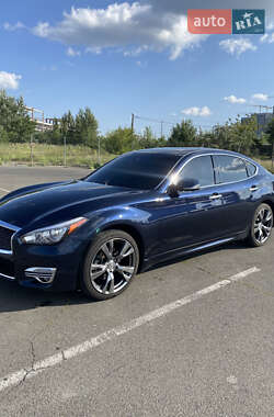 Седан Infiniti Q70 2014 в Києві