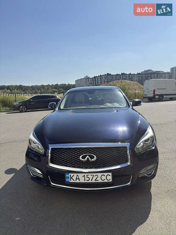 Седан Infiniti Q70 2016 в Києві