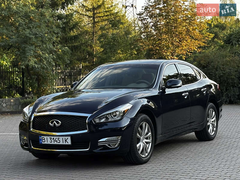 Infiniti Q70 2015