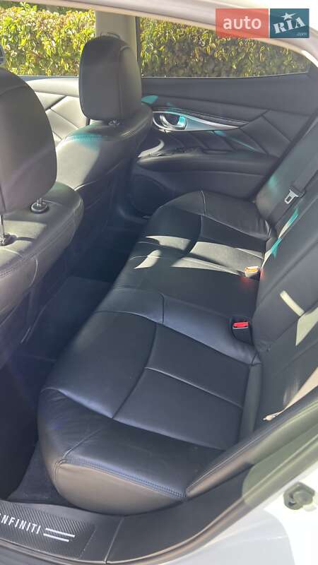Седан Infiniti Q70 2016 в Белой Церкви фото 14 Седан Infiniti Q70 2016 в Белой Церкви