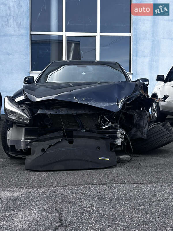 Седан Infiniti Q70 2017 в Киеве