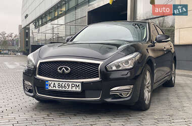Седан Infiniti Q70 2017 в Киеве