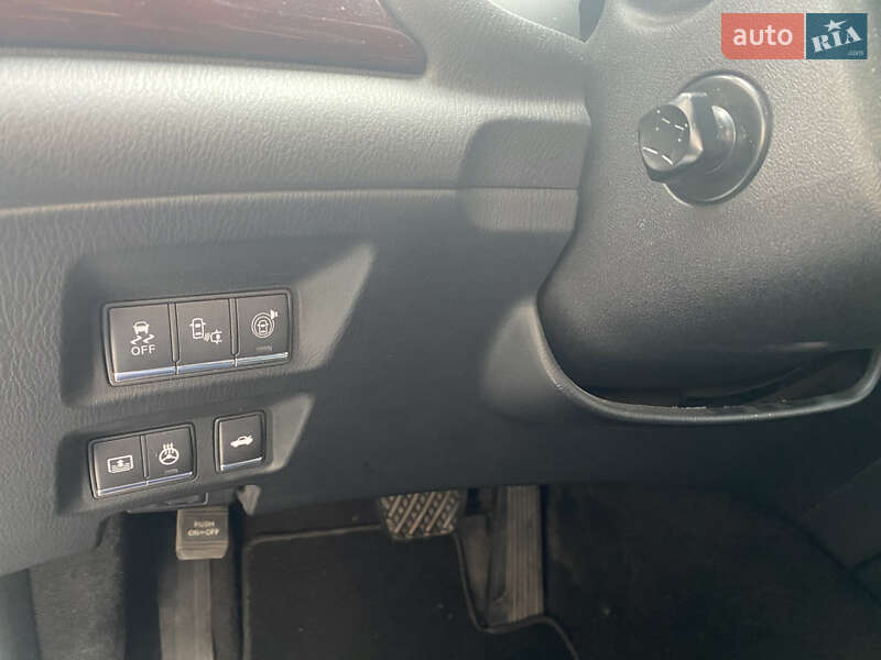 Седан Infiniti Q70 2017 в Києві