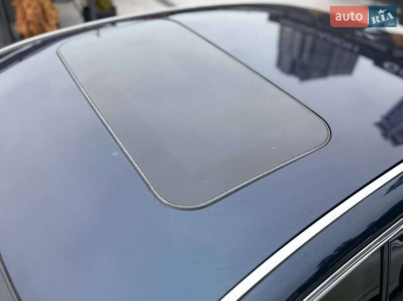 Седан Infiniti Q70 2015 в Киеве