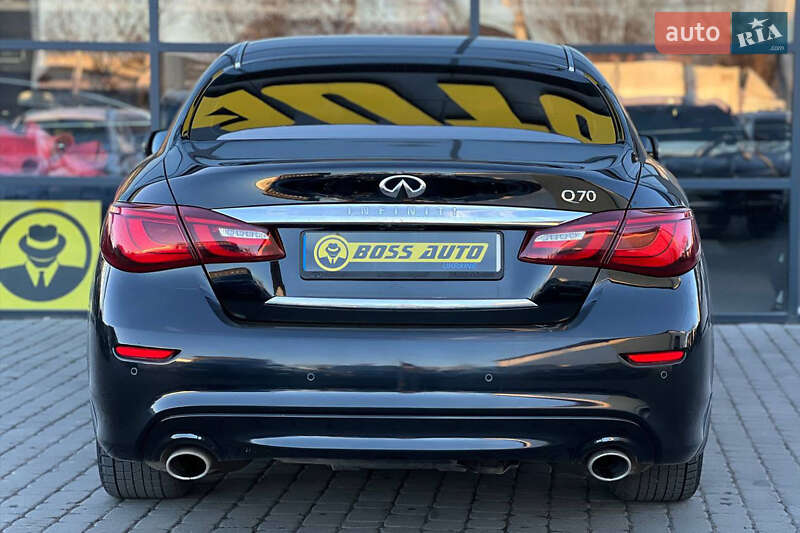 Седан Infiniti Q70 2016 в Івано-Франківську