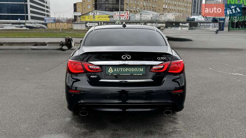 Седан Infiniti Q70 2015 в Києві