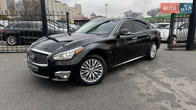 Седан Infiniti Q70 2015 в Києві