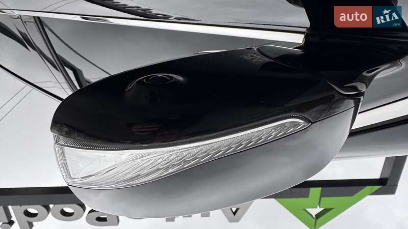 Седан Infiniti Q70 2015 в Києві