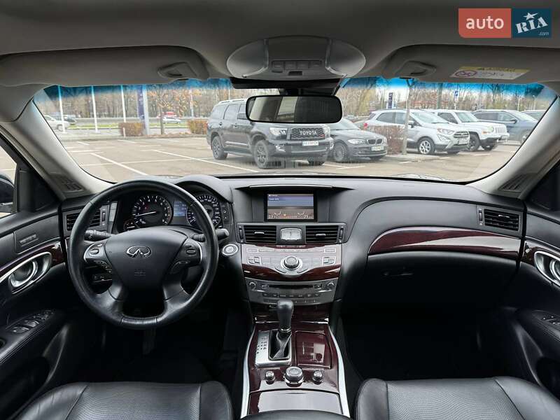 Седан Infiniti Q70 2017 в Києві фото 14 Седан Infiniti Q70 2017 в Києві