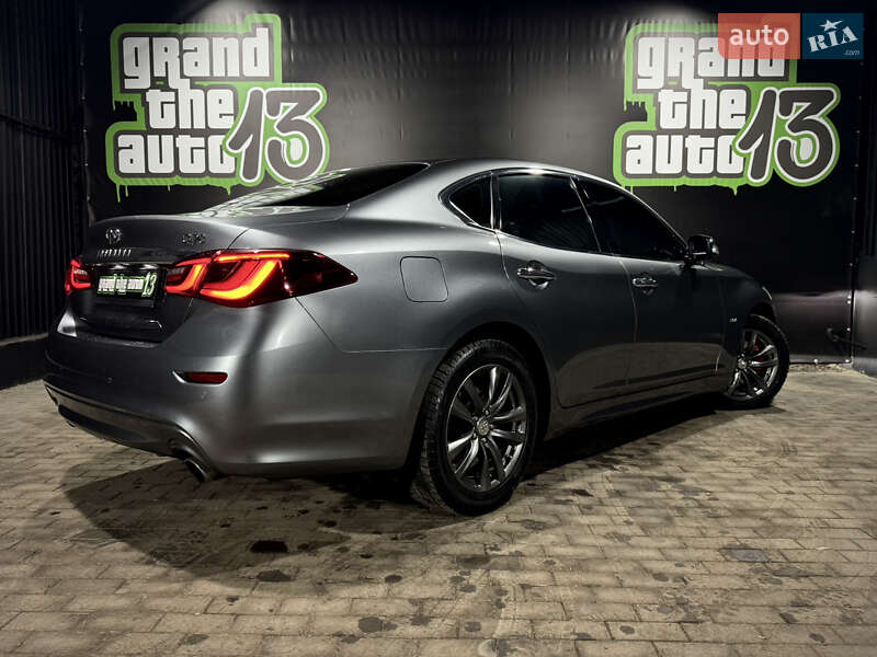 Седан Infiniti Q70 2015 в Одессе