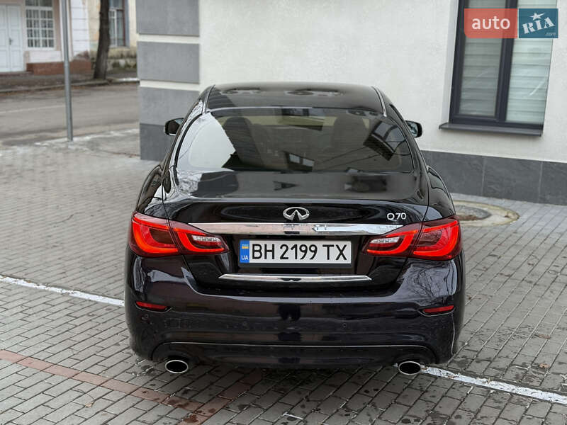 Седан Infiniti Q70 2015 в Могилів-Подільському фото 10 Седан Infiniti Q70 2015 в Могилів-Подільському