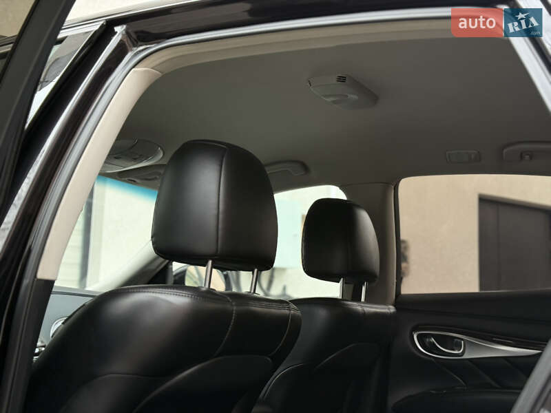 Седан Infiniti Q70 2015 в Могилів-Подільському фото 20 Седан Infiniti Q70 2015 в Могилів-Подільському