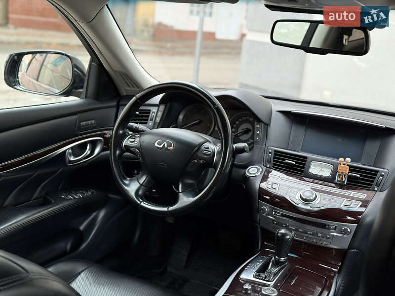 Седан Infiniti Q70 2015 в Могилів-Подільському фото 18 Седан Infiniti Q70 2015 в Могилів-Подільському