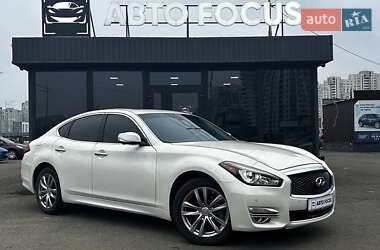 Седан Infiniti Q70 2016 в Киеве