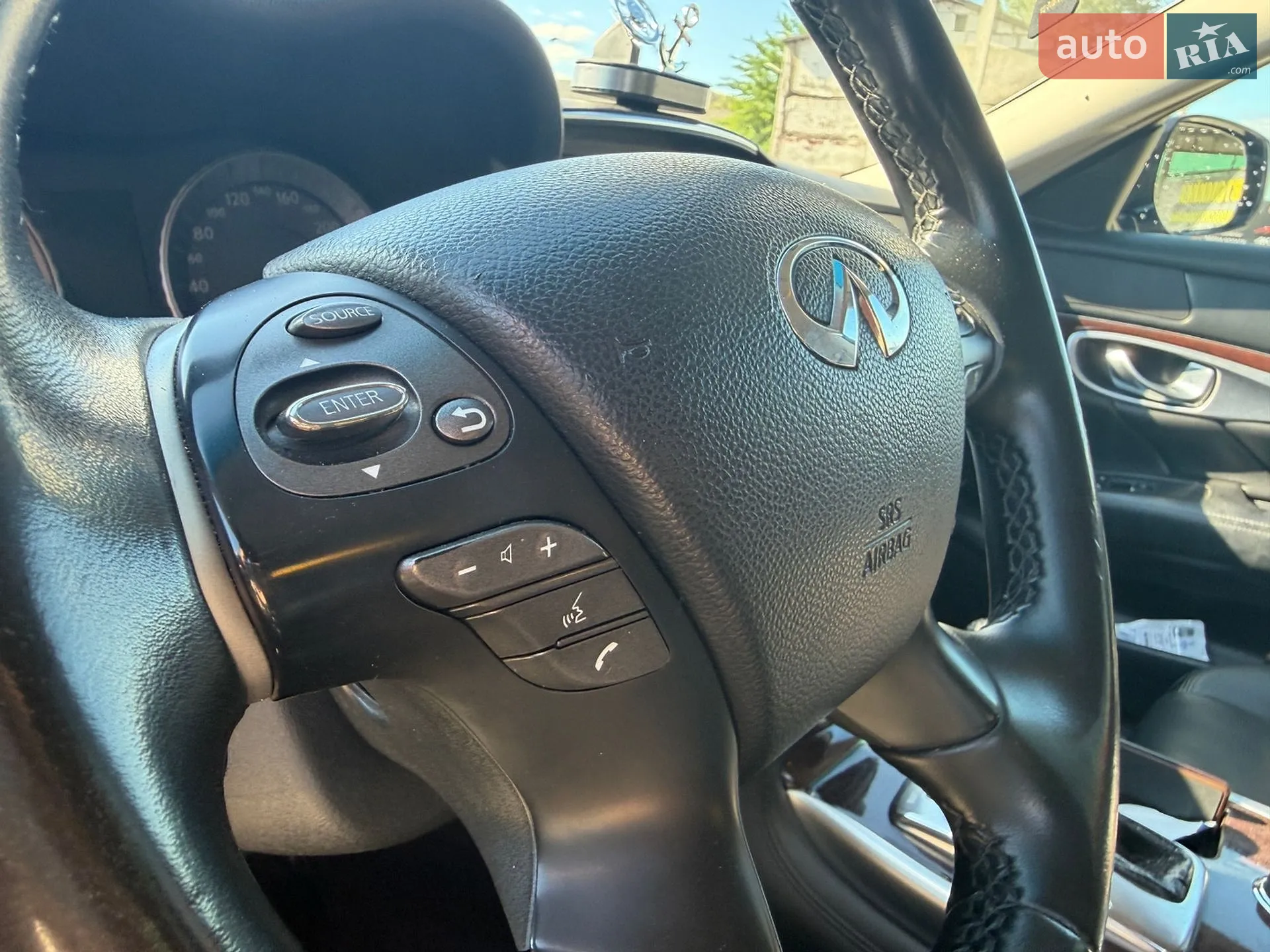 2015 Infiniti Q70 - мініатюра 27